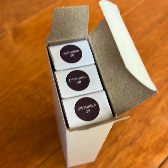 NIB 3 Beauty by PopSugar Be The Boss Lip Gloss 08 Disturbia 0.3 oz - Picture 2 of 8